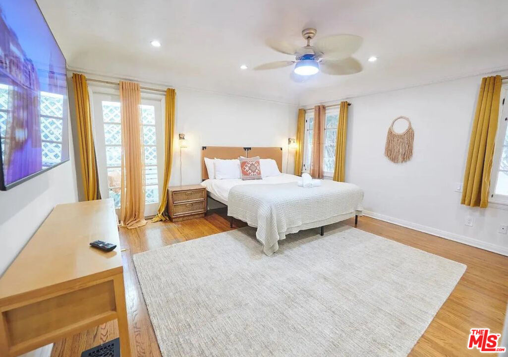 1522 Pandora Avenue Los Angeles, CA 90024 - Photo 18 of 19