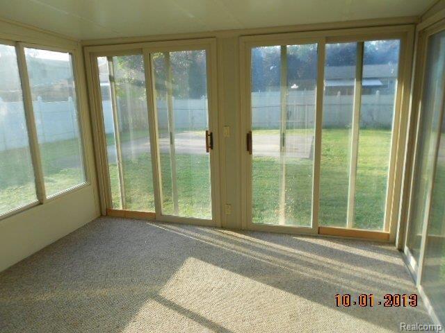 27139 Lehigh Street Inkster, MI 48141 - Photo 24 of 26 Sunroom Interior.JPG
