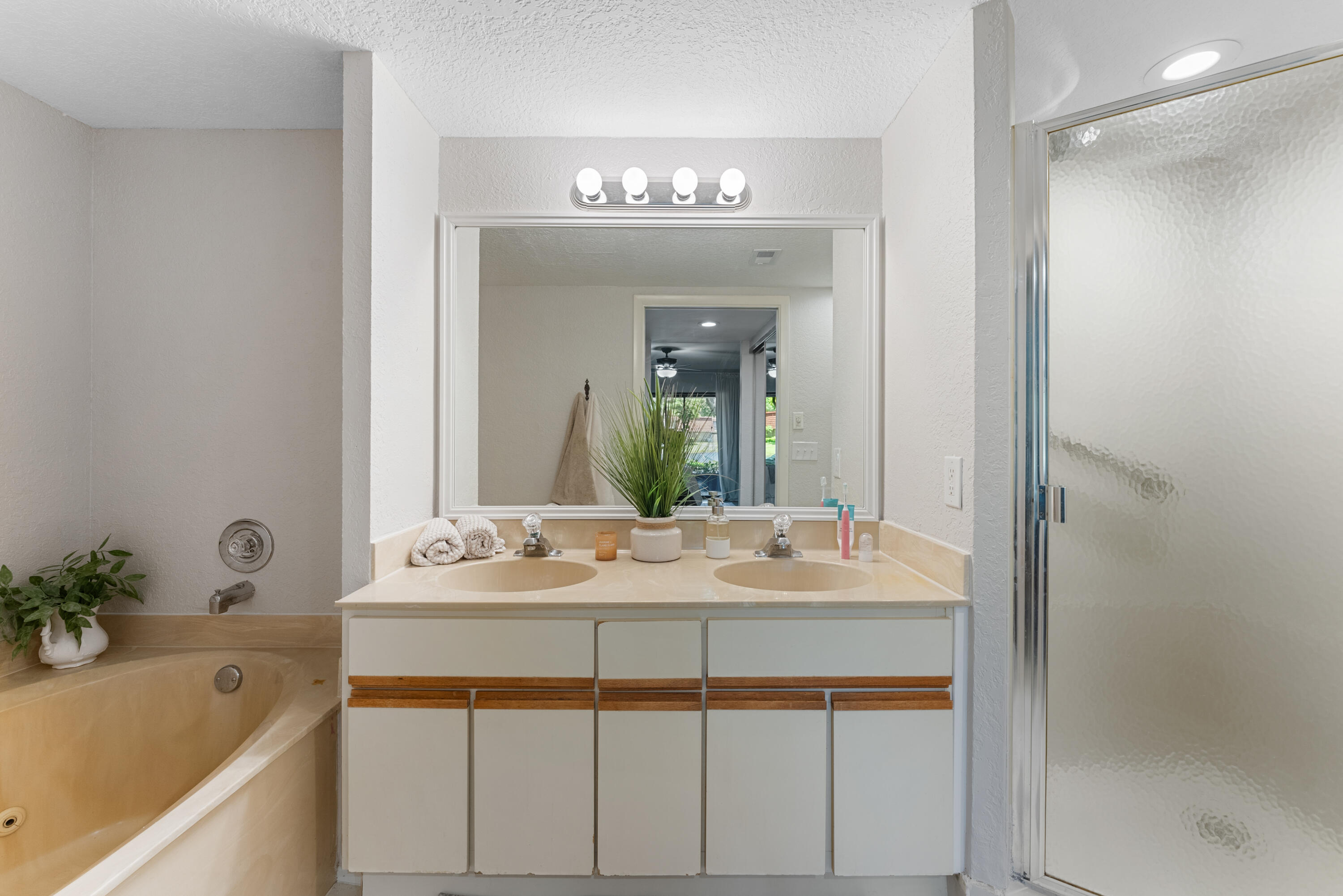 8355 Boca Rio Drive, Unit 8355 Boca Raton, FL 33433 - Photo 14 of 28 IMG_7194