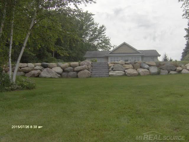 6205 Lakeshore Road Lexington, MI 48450 - Photo 14 of 14 31245328-13.JPG