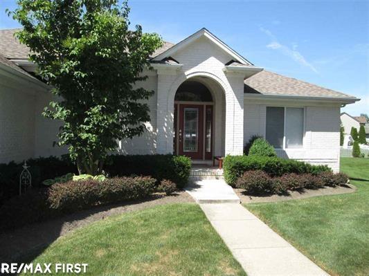 49289 Monte Road New Baltimore, MI 48047 - Photo 7 of 28 31328696-6.JPG