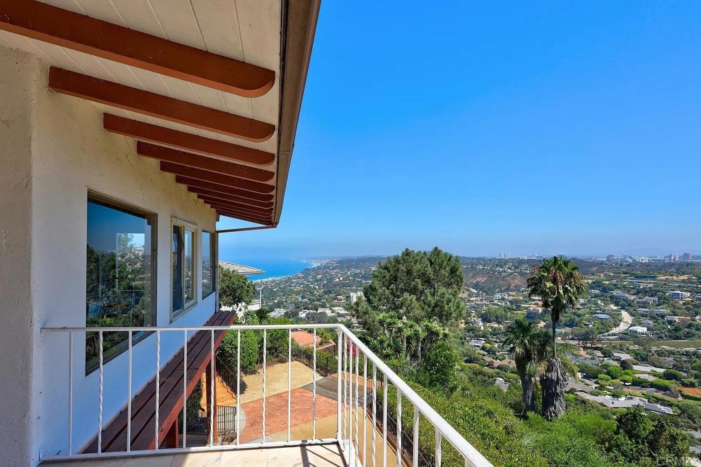 7311 Rue Michael La Jolla, CA 92037 - Photo 9 of 29 Gallery Image 9