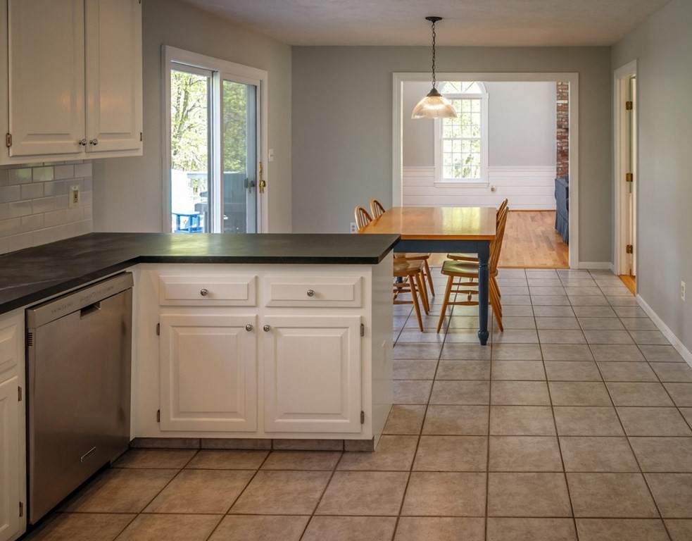 46 Wayside Road Westborough, MA 01581 - Photo 14 of 33 Gallery Image 14