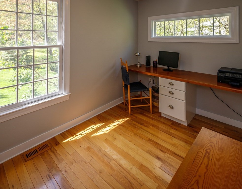 46 Wayside Road Westborough, MA 01581 - Photo 20 of 33 Gallery Image 20