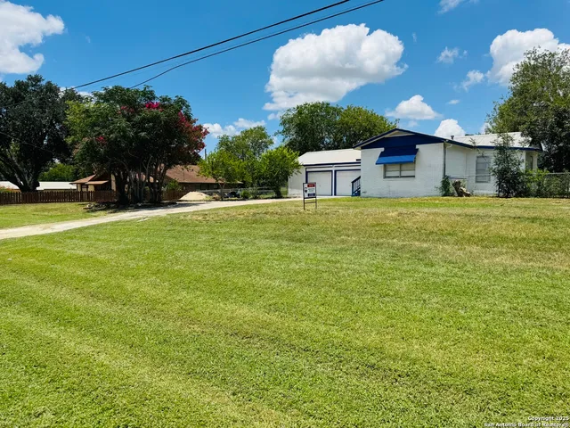 $1,575 | 8287 Farm To Market Road 2790, Somerset, TX 78069