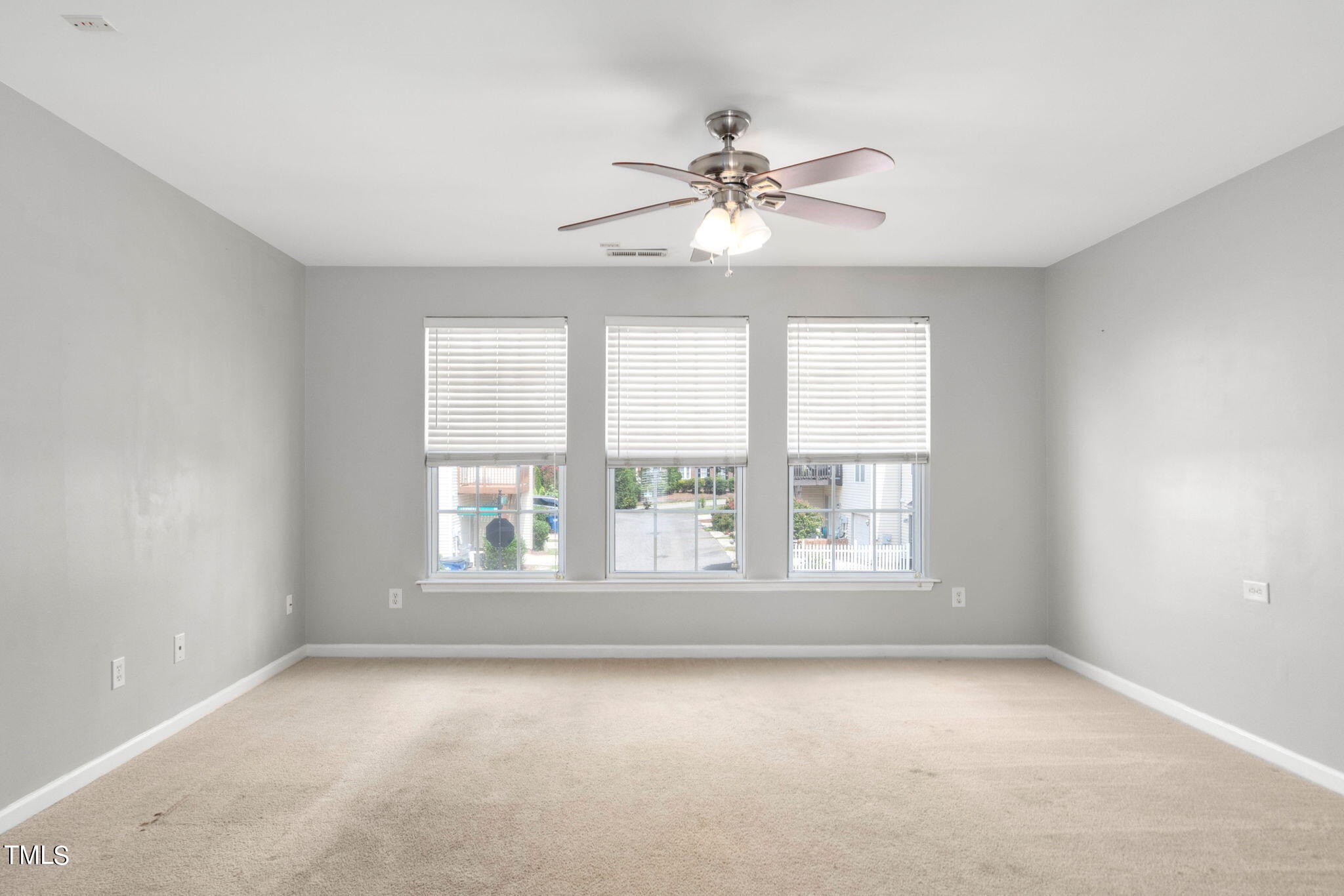 11606 Jayman Drive Raleigh, NC 27617 - Photo 2 of 39 Living Room