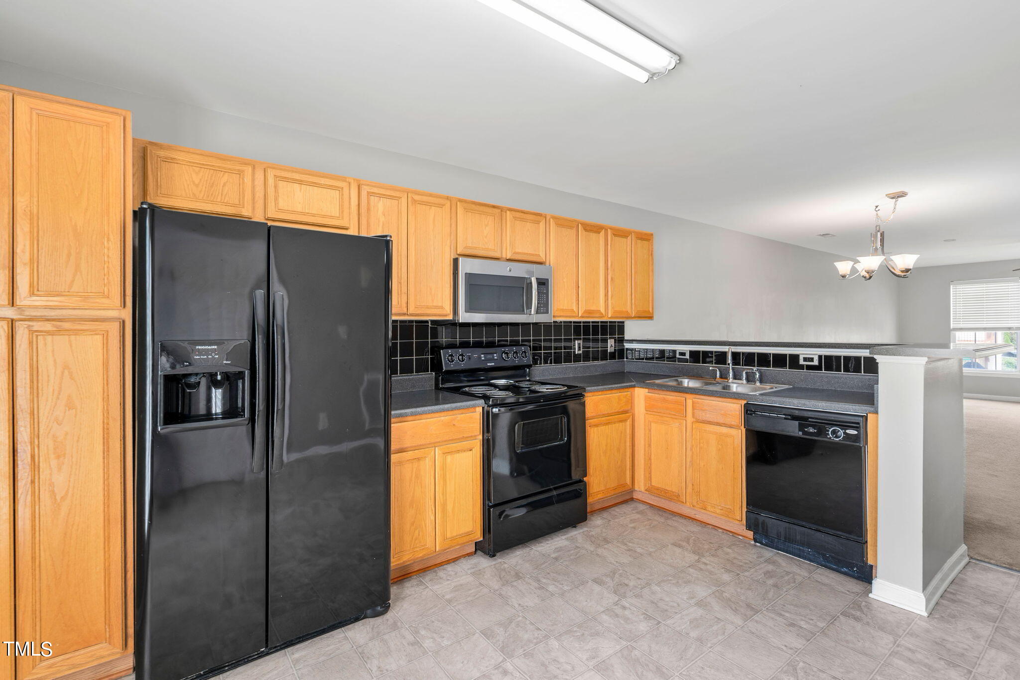 11606 Jayman Drive Raleigh, NC 27617 - Photo 3 of 39 Kitchen