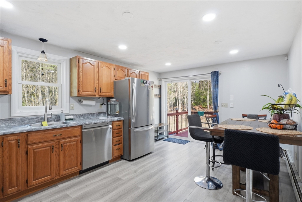 60 Walker Road, Unit 60 Shirley, MA 01464 - Photo 4 of 33