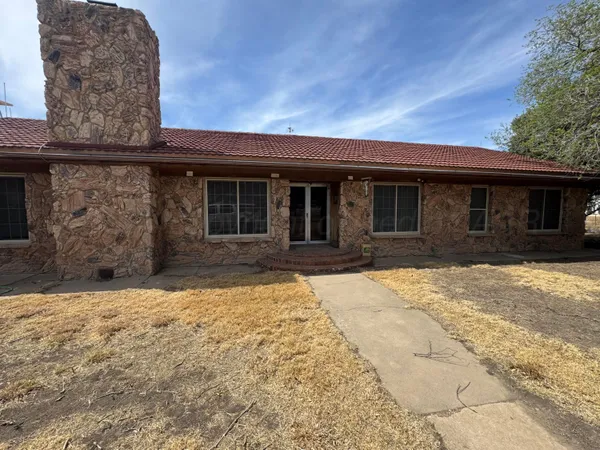 $470,000 | 8801 FM 1573, Gruver, TX 79040