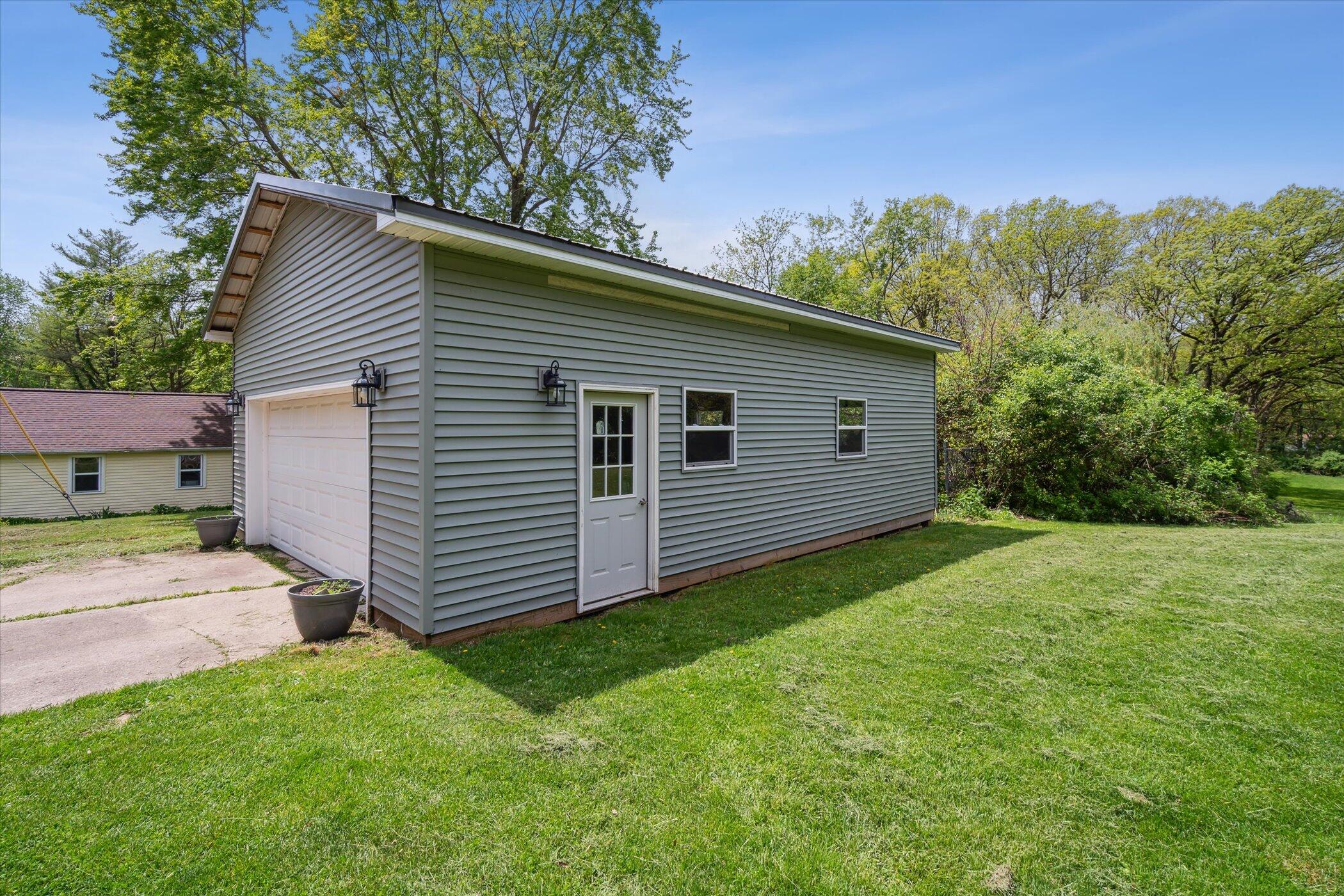 4680 Reynolds Road Jackson, MI 49201 - Photo 47 of 53 2 Car garage