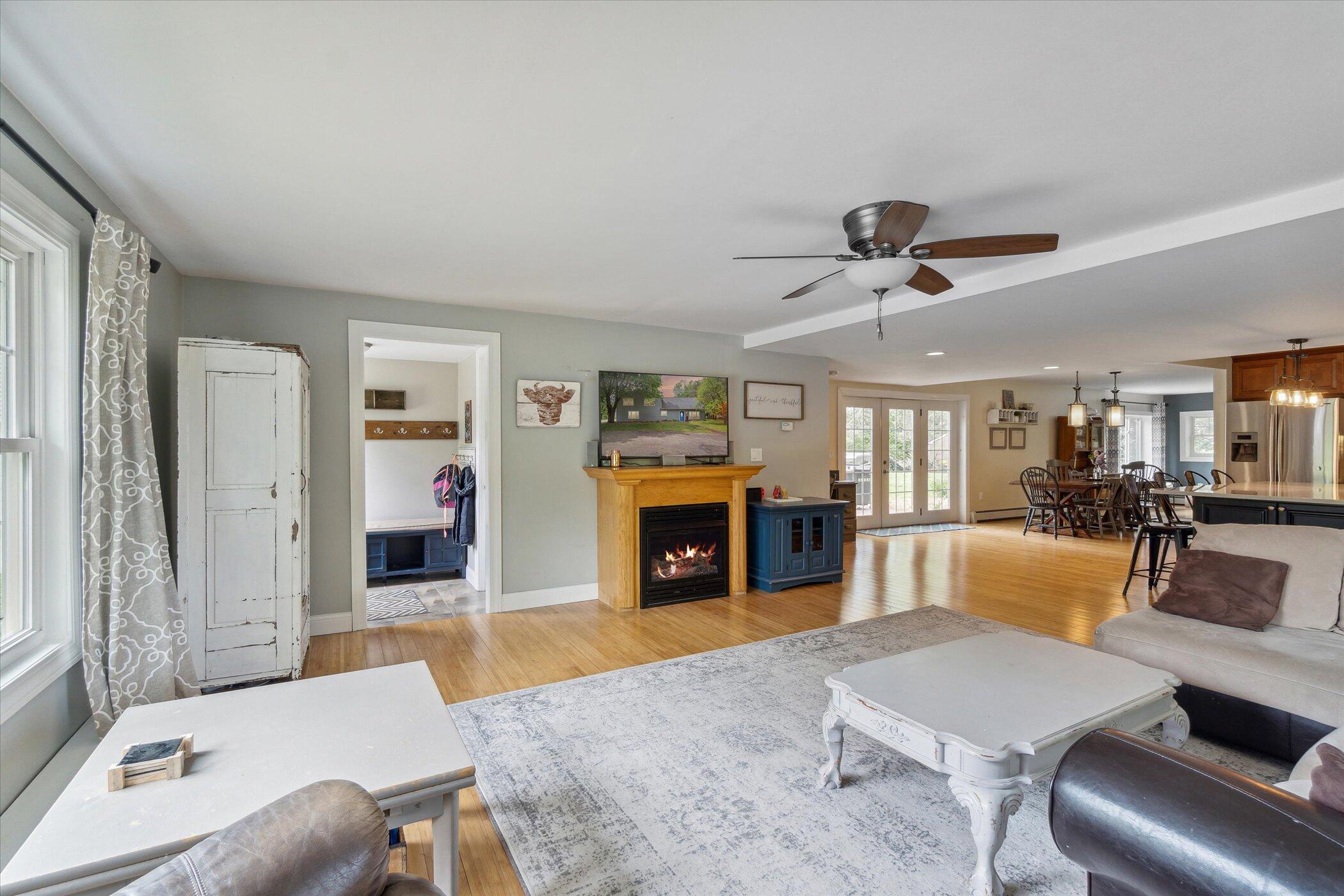 4680 Reynolds Road Jackson, MI 49201 - Photo 8 of 53 Family Room