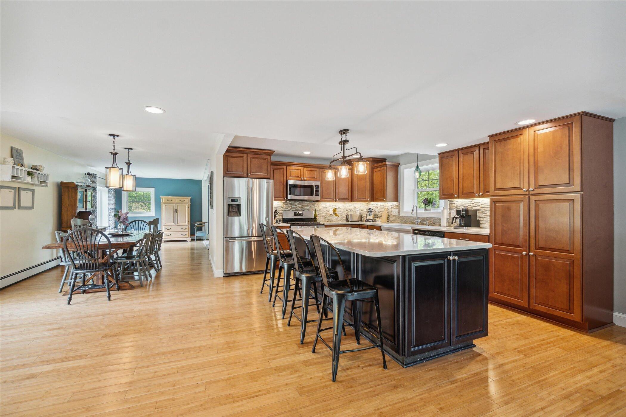 4680 Reynolds Road Jackson, MI 49201 - Photo 10 of 53 Kitchen and dining