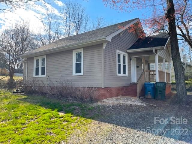 449 15th Street Southwest Hickory, NC 28602 - Photo 3 of 11 a view of a house with a yard