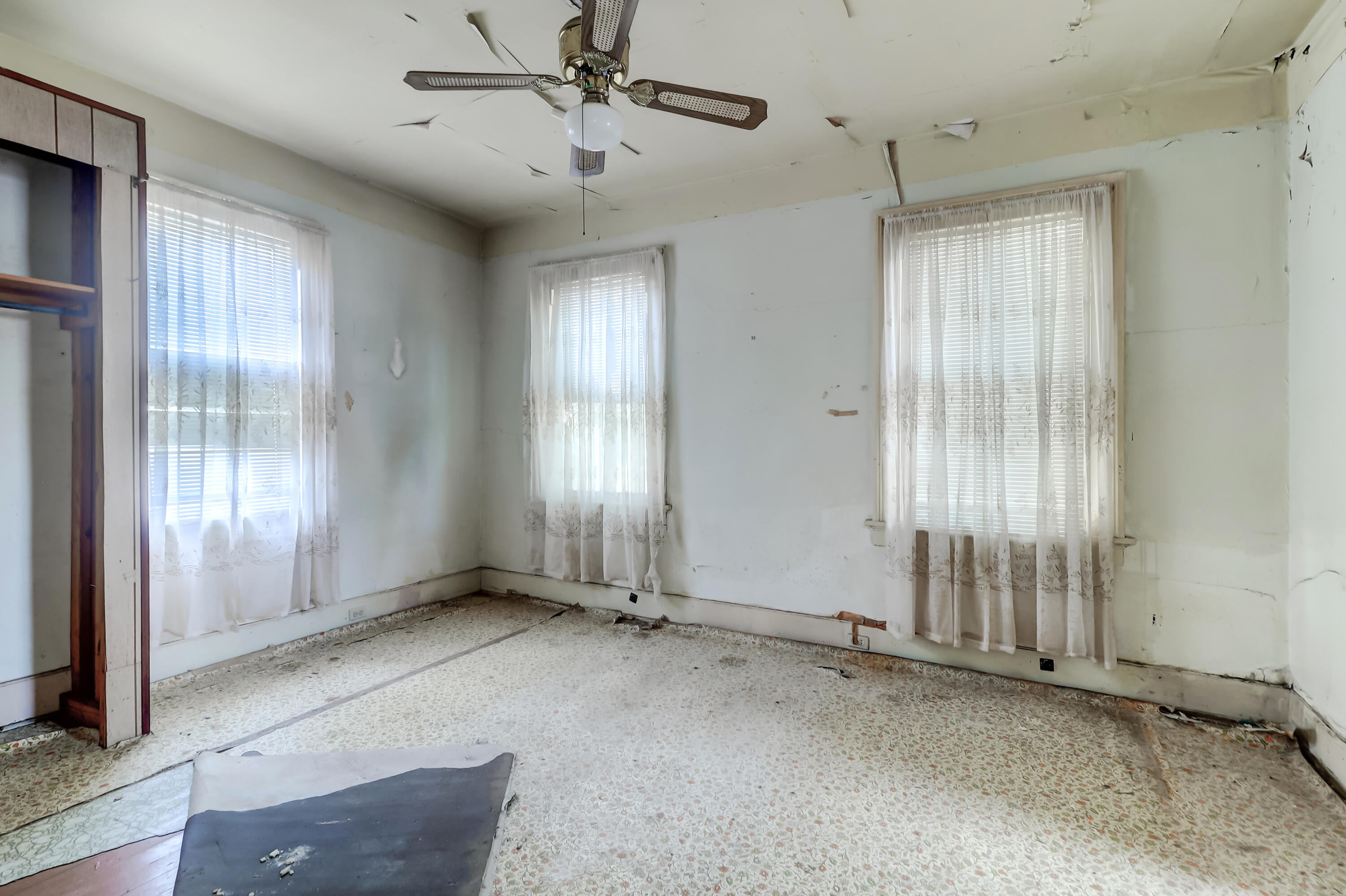 327 Sumter Street Charleston, SC 29403 - Photo 18 of 22 327 Sumter (20)