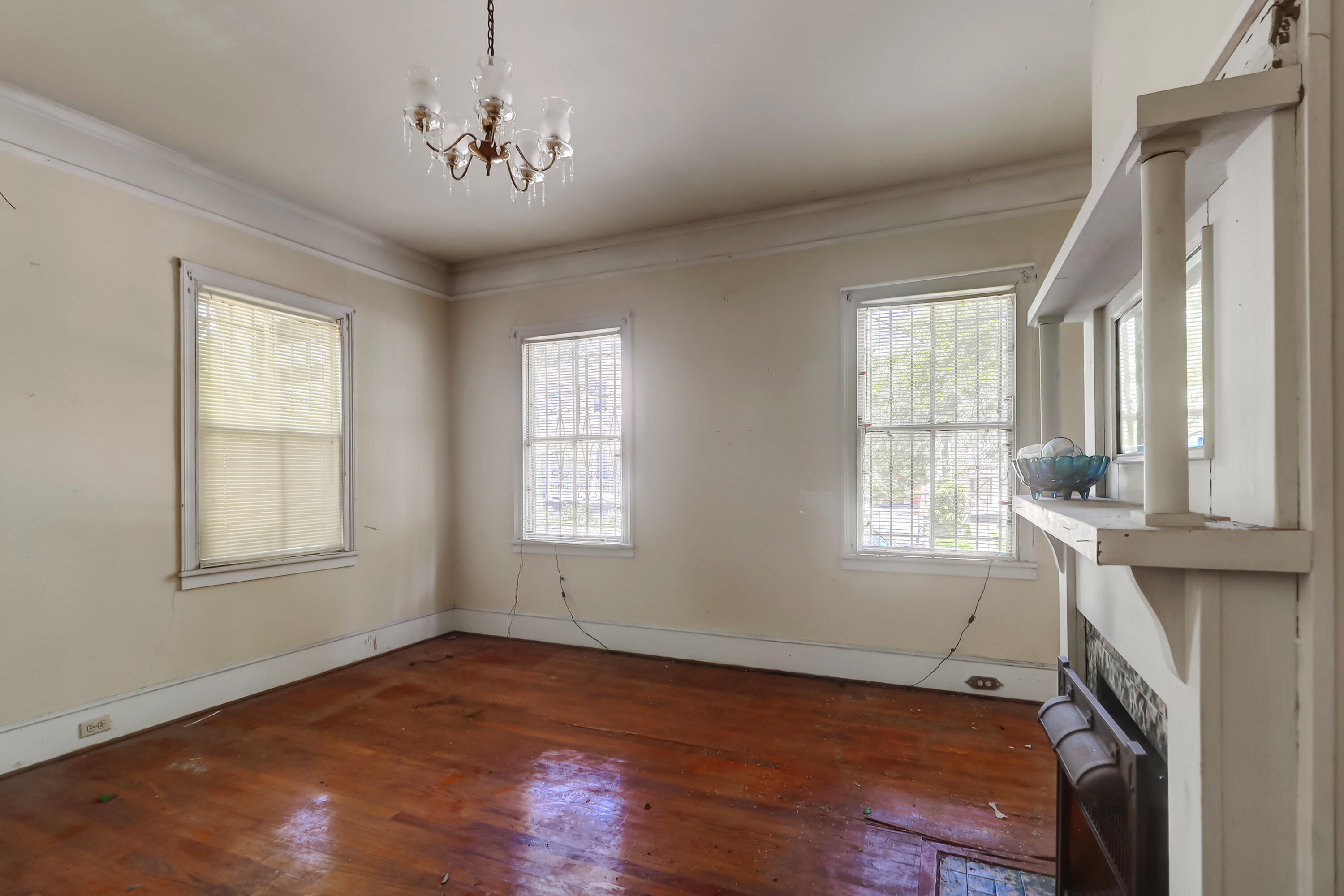 327 Sumter Street Charleston, SC 29403 - Photo 6 of 22 327 Sumter (9)