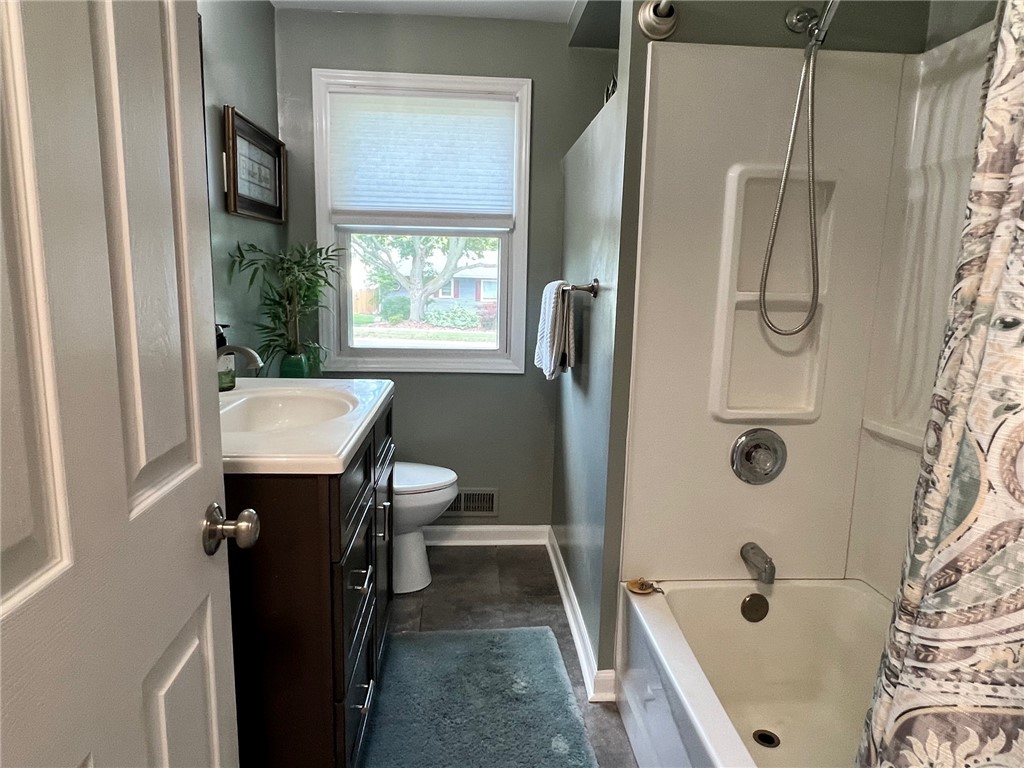 329 Rumson Road Greece, NY 14616 - Photo 14 of 31