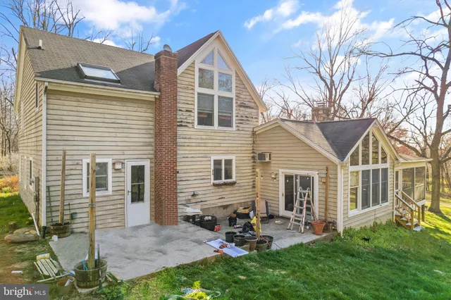 $739,900 | 38164 Stevens Road, Lovettsville, VA 20180