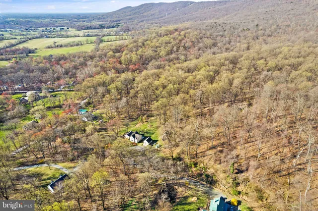 $739,900 | 38164 Stevens Road, Lovettsville, VA 20180