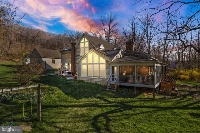 $739,900 | 38164 Stevens Road, Lovettsville, VA 20180