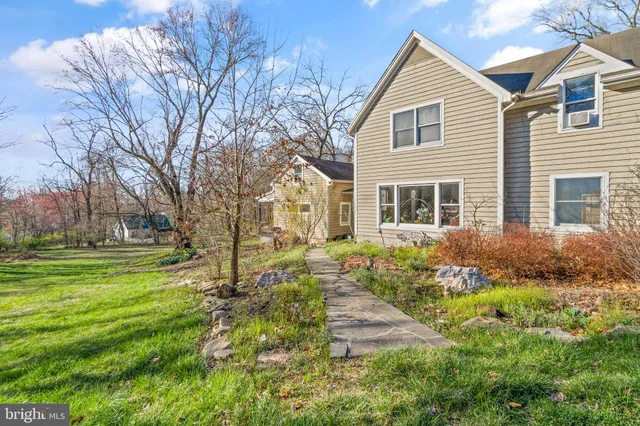 $739,900 | 38164 Stevens Road, Lovettsville, VA 20180