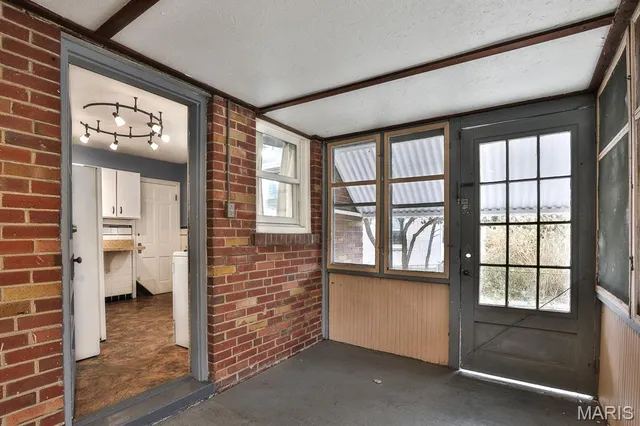 $304,999 | 9150 Wayne Drive, St. Louis, MO 63123