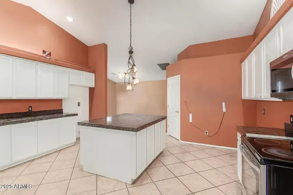 $1,099,999 | 3060 East Hope Street, Mesa, AZ 85213