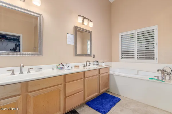$1,099,999 | 3060 East Hope Street, Mesa, AZ 85213