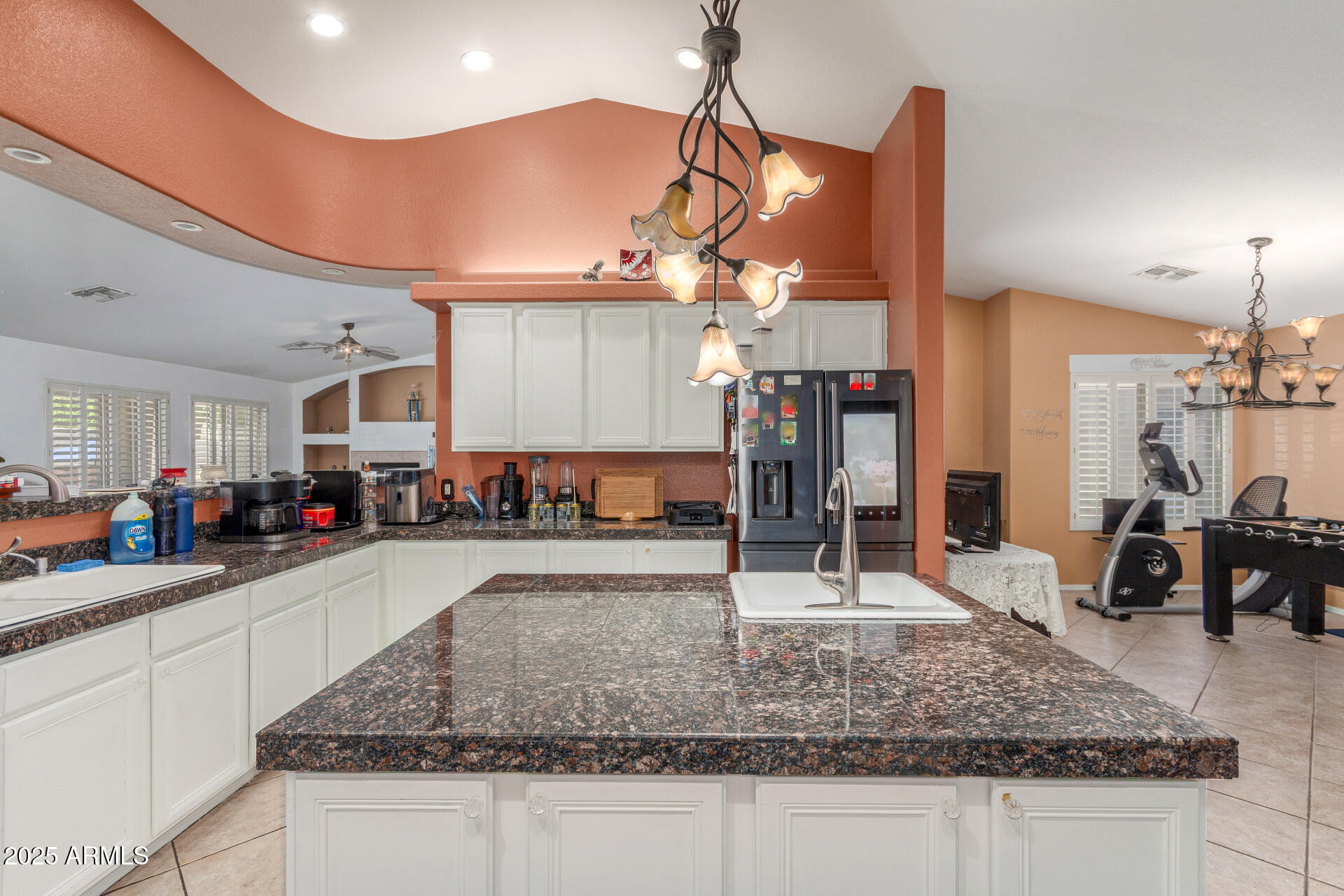 3060 East Hope Street Mesa, AZ 85213 - Photo 4 of 61 17 Hope kitchen