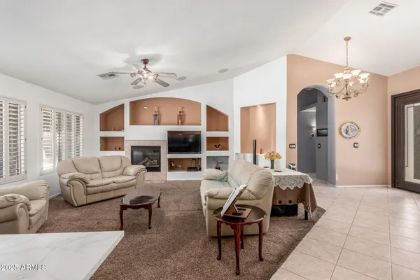 $1,099,999 | 3060 East Hope Street, Mesa, AZ 85213