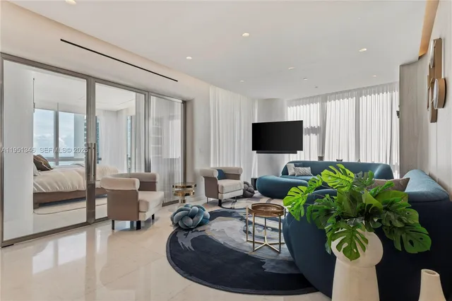 a picture of a city view