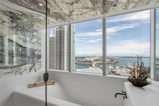 $2,850,000 | 851 Northeast 1st Avenue, Unit 3411, Miami, FL 33132