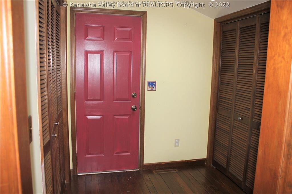 1558 Connell Road Charleston, WV 25314 - Photo 14 of 26 Gallery Image 14