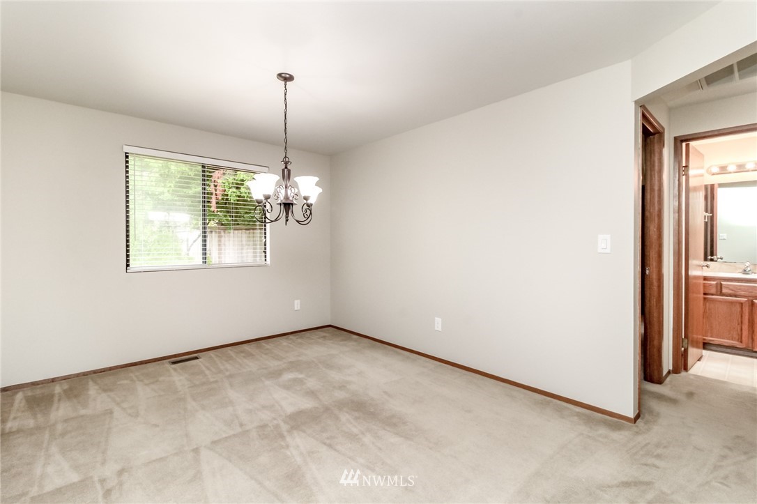 2228 Northeast 12th Street Renton, WA 98056 - Photo 11 of 29