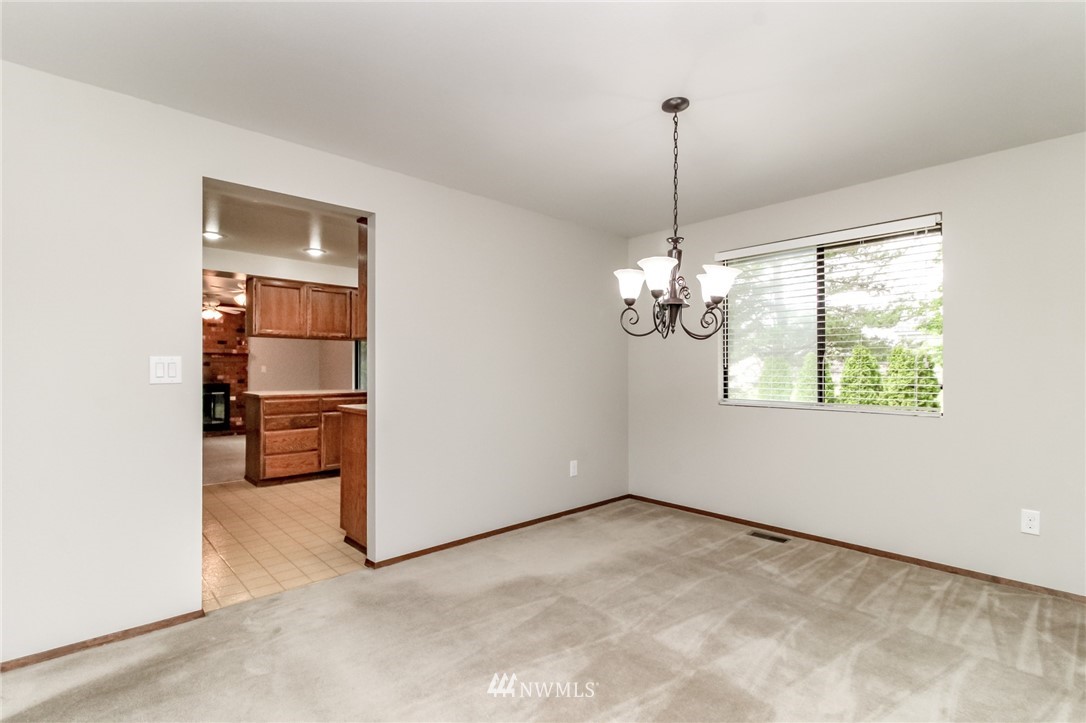 2228 Northeast 12th Street Renton, WA 98056 - Photo 12 of 29