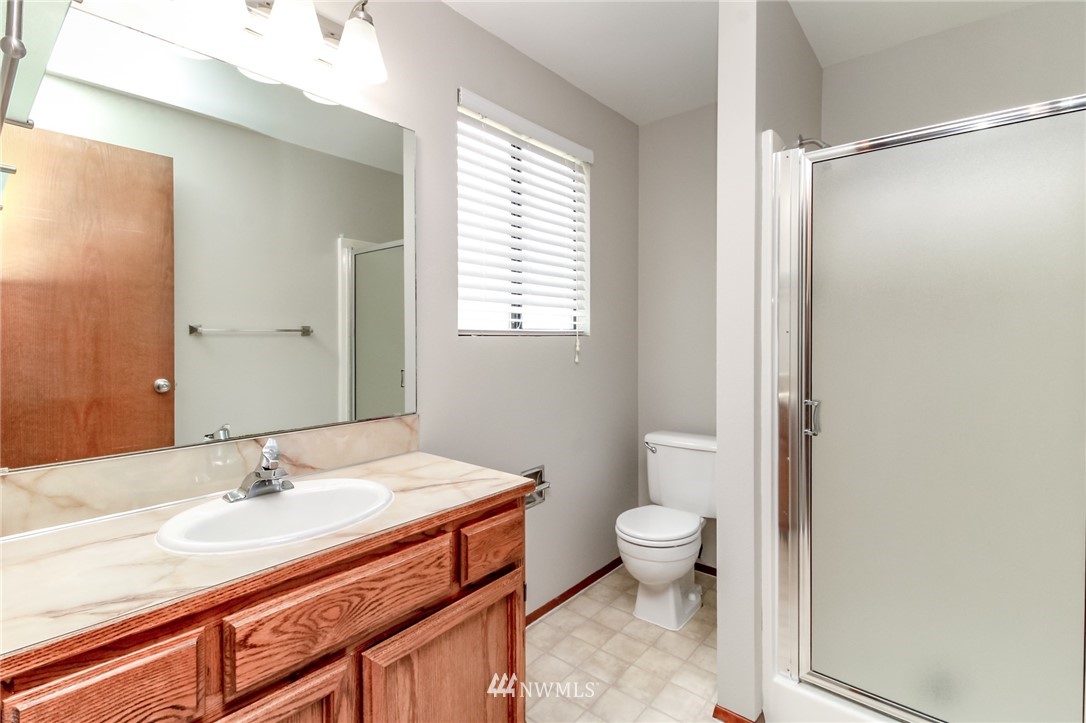 2228 Northeast 12th Street Renton, WA 98056 - Photo 15 of 29