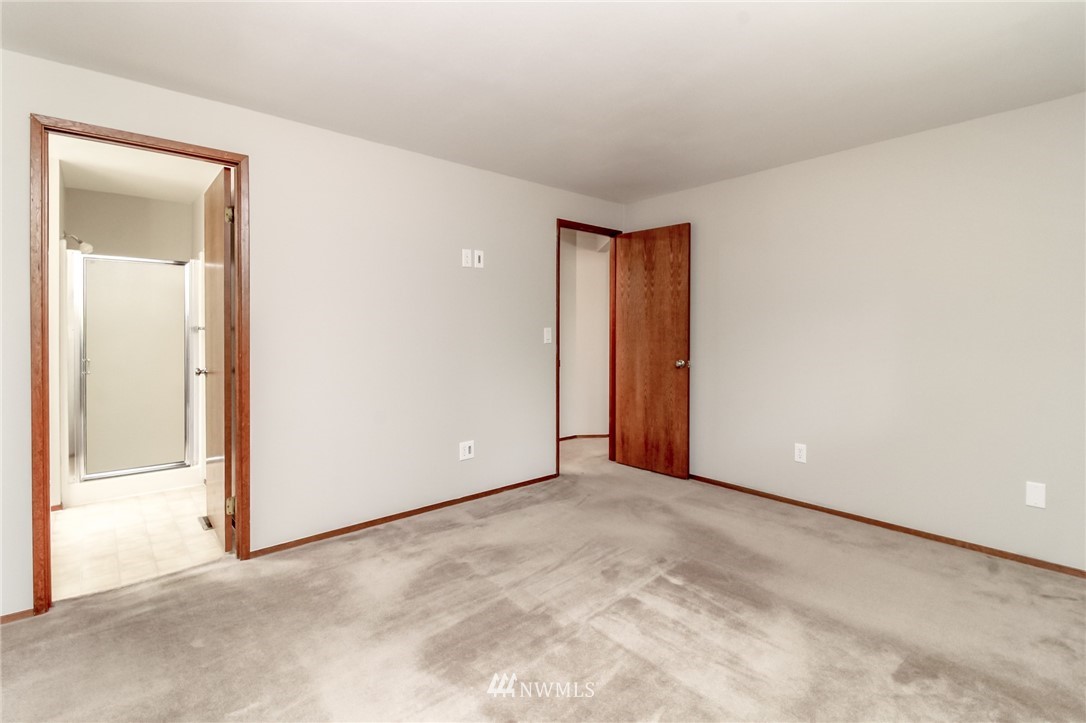 2228 Northeast 12th Street Renton, WA 98056 - Photo 16 of 29