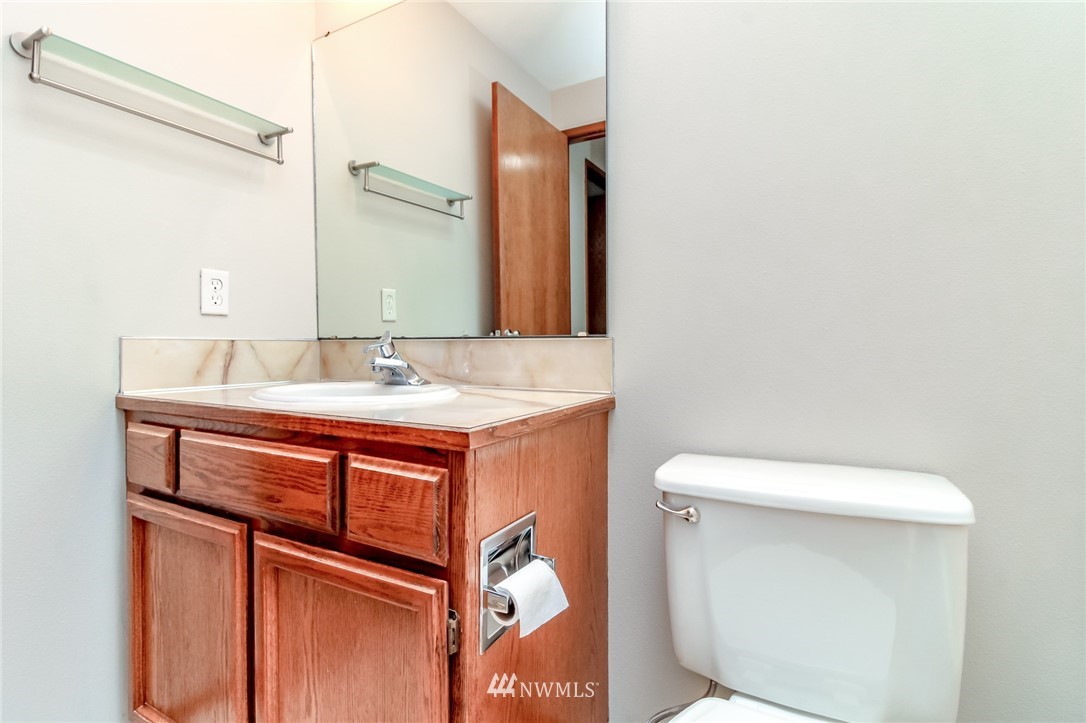 2228 Northeast 12th Street Renton, WA 98056 - Photo 19 of 29