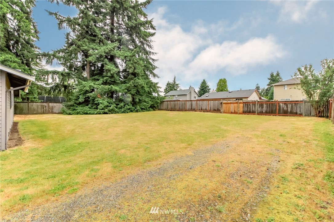 2228 Northeast 12th Street Renton, WA 98056 - Photo 23 of 29