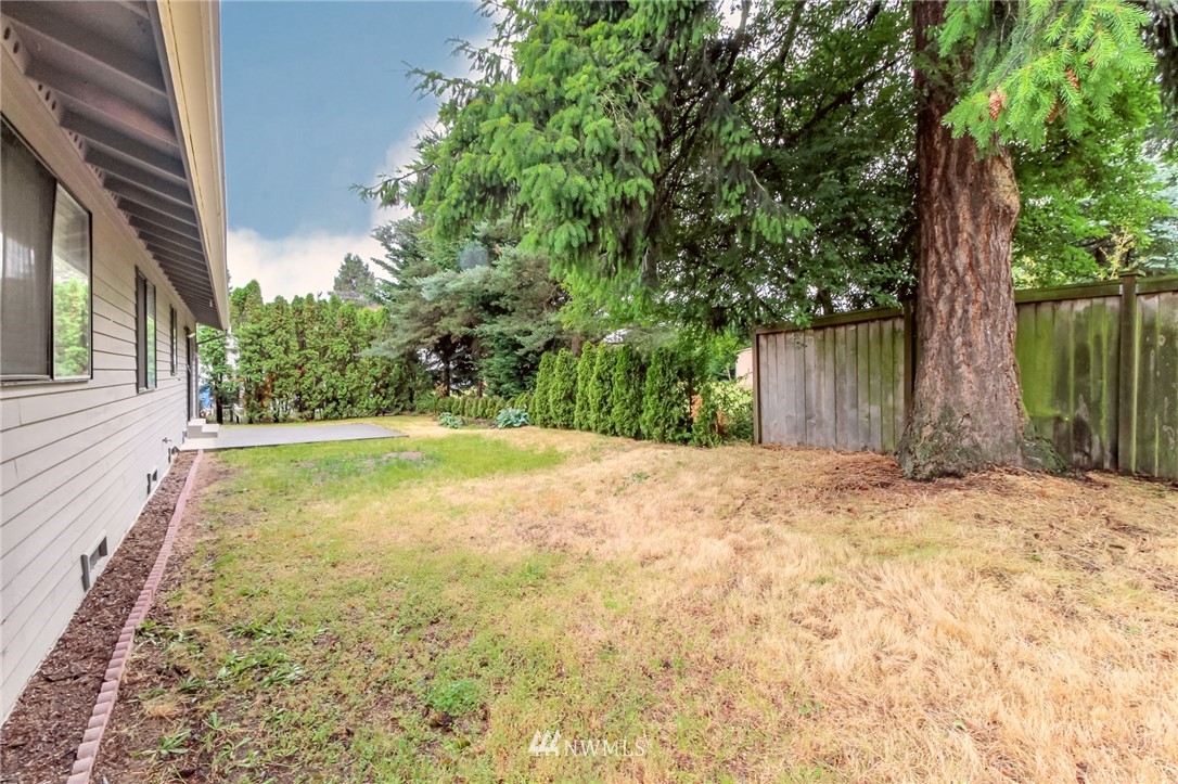 2228 Northeast 12th Street Renton, WA 98056 - Photo 27 of 29