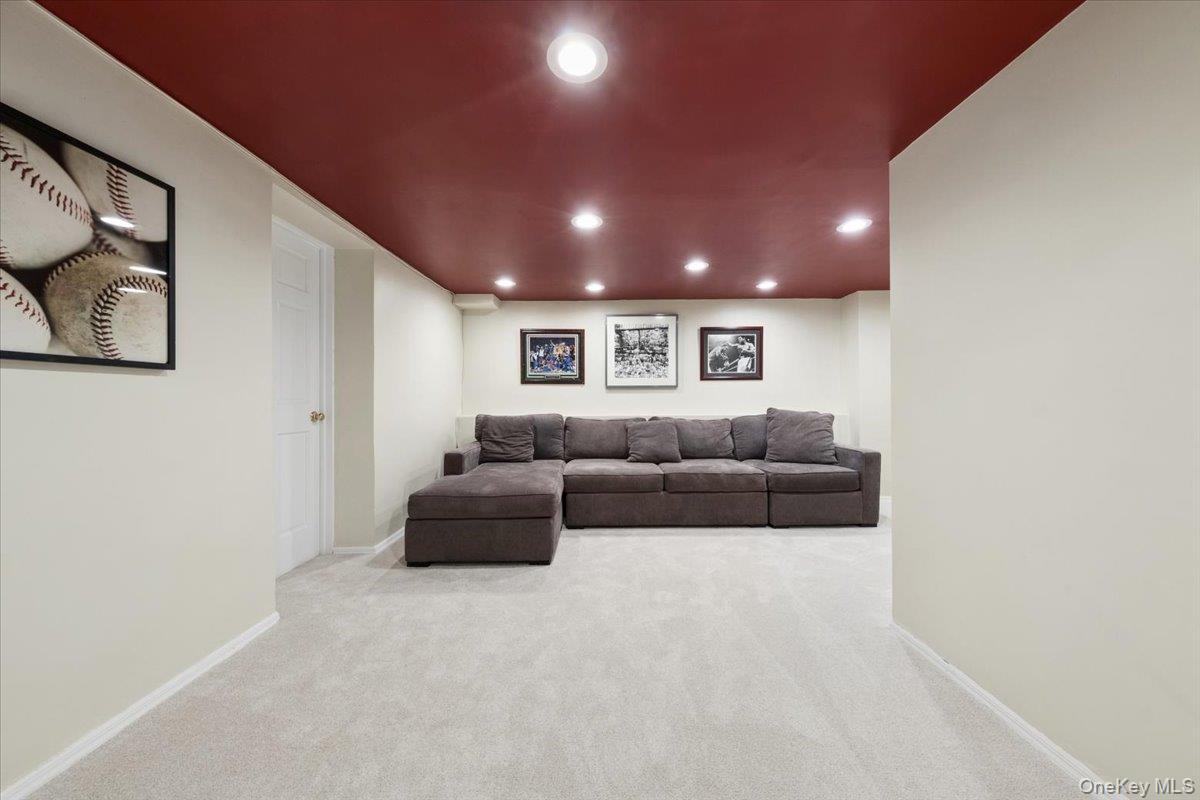 65 Wildwood Road New Rochelle, NY 10804 - Photo 20 of 29
