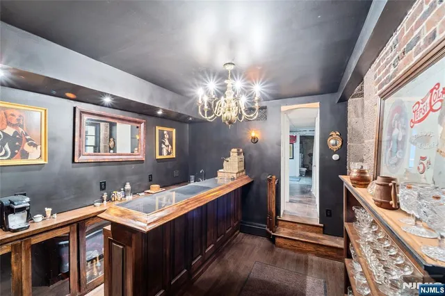 $3,495,000 | 9 East Saddle River Road, Saddle River, NJ 07458