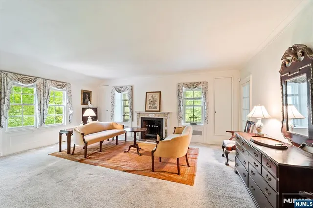 $3,495,000 | 9 East Saddle River Road, Saddle River, NJ 07458
