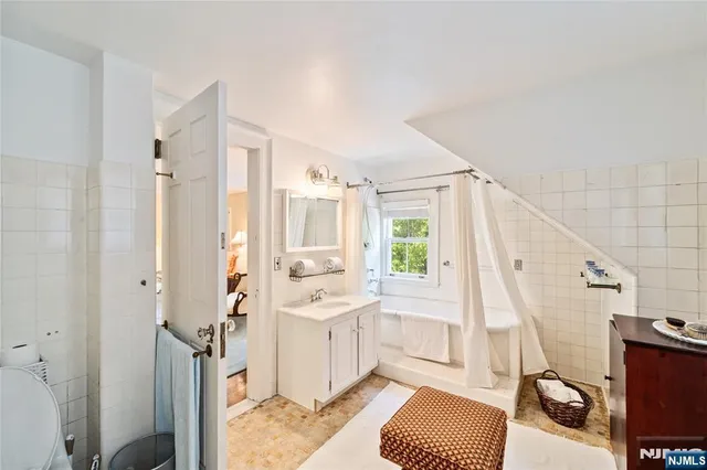 $3,495,000 | 9 East Saddle River Road, Saddle River, NJ 07458