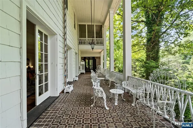 $3,495,000 | 9 East Saddle River Road, Saddle River, NJ 07458