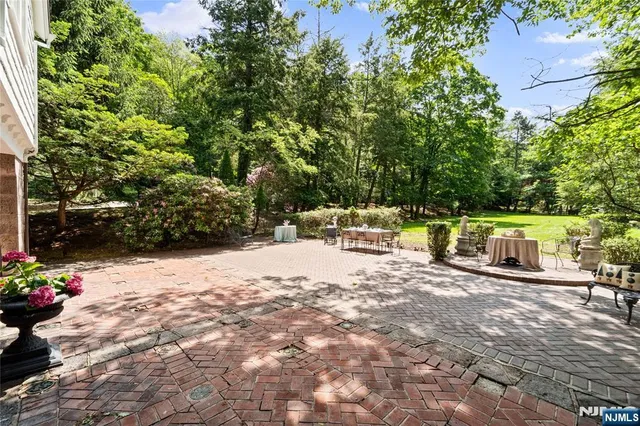 $3,495,000 | 9 East Saddle River Road, Saddle River, NJ 07458