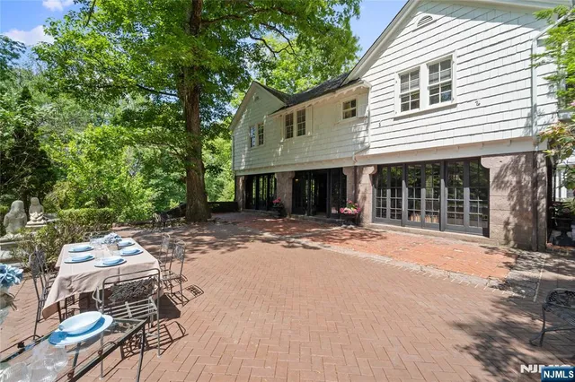 $3,495,000 | 9 East Saddle River Road, Saddle River, NJ 07458