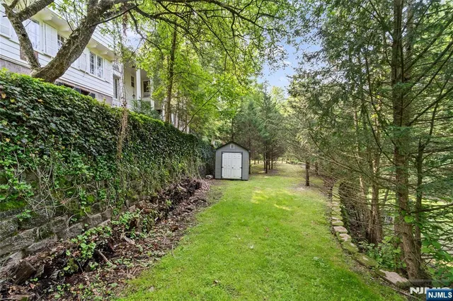 $3,495,000 | 9 East Saddle River Road, Saddle River, NJ 07458