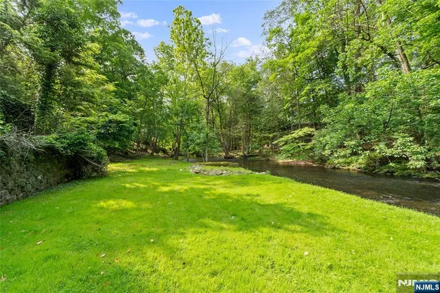 $3,495,000 | 9 East Saddle River Road, Saddle River, NJ 07458