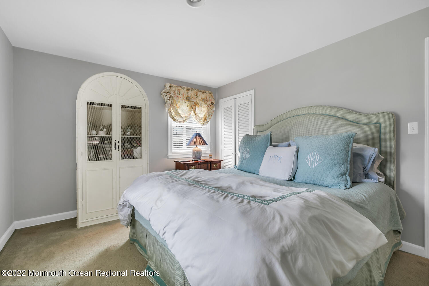 224 Garden Road Shrewsbury, NJ 07702 - Photo 18 of 33 a bedroom with a bed and a window
