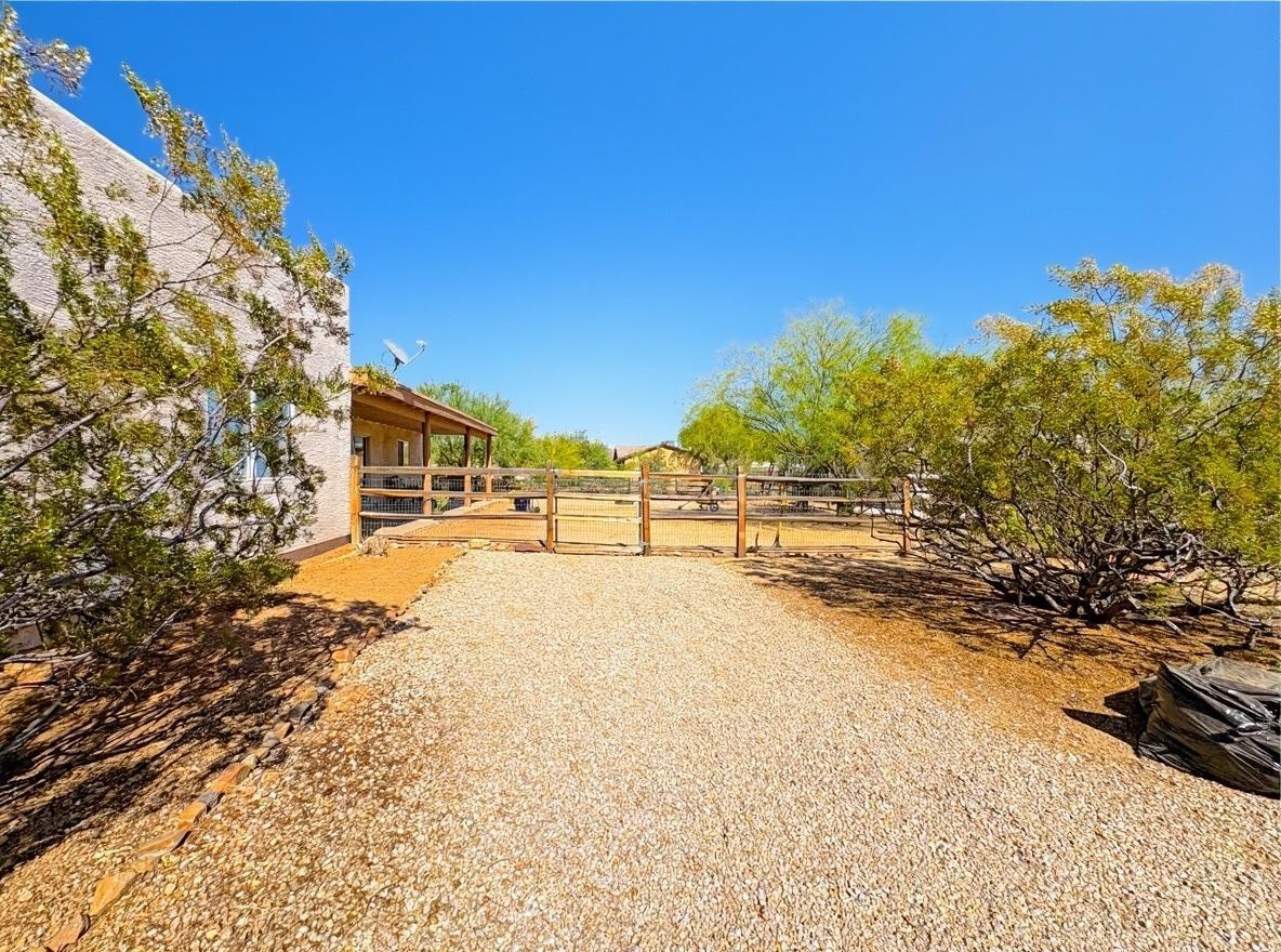 1033 East Irvine Road Phoenix, AZ 85086 - Photo 23 of 26
